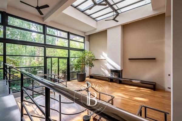 Asnières-sur-Seine, Hôtel particulier 5 Chambres -  429 m² à vendre