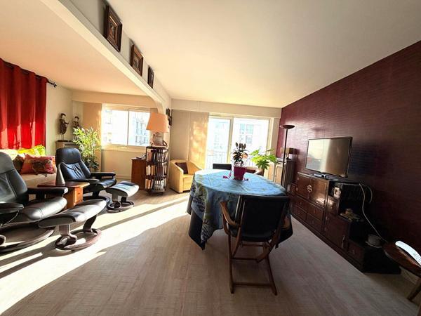 À vendre : Appartement 3 pièces avec balcon