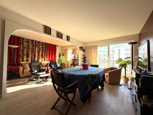 À vendre : Appartement 3 pièces avec balcon