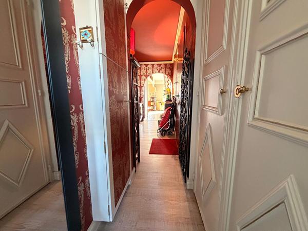 À vendre : Appartement 3 pièces avec balcon