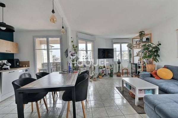 Appartement T3 de 67 m² traversant en avant-dernier étage - Bachut, Lyon 8ème (69008)
