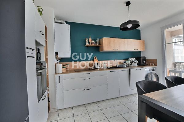 Appartement T3 de 67 m² traversant en avant-dernier étage - Bachut, Lyon 8ème (69008)