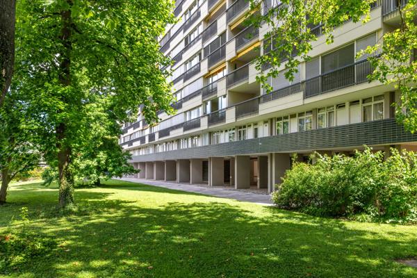 Lyon 4ème - Appartement de 192,80 m² - 4 chambres - 2 balcons - garage