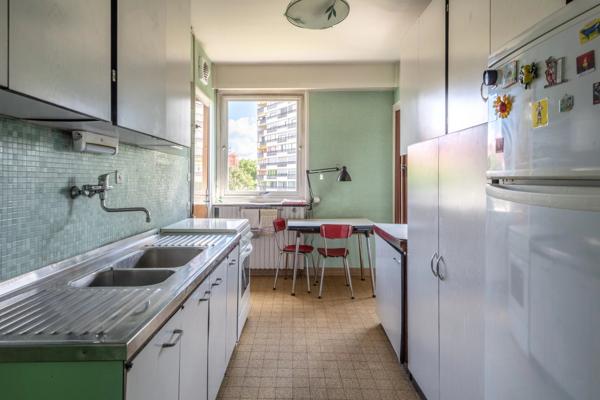 Lyon 4ème - Appartement de 192,80 m² - 4 chambres - 2 balcons - garage