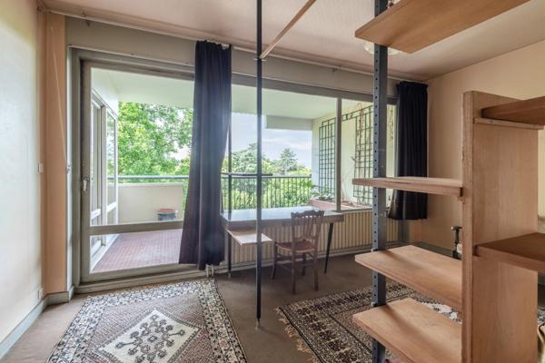 Lyon 4ème - Appartement de 192,80 m² - 4 chambres - 2 balcons - garage