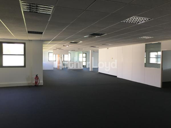 Plateau de bureaux à louer à Loos espace modulable et étage privatif