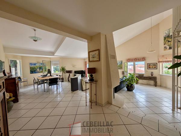 Ceyrat - Villa 240 m² avec extérieurs