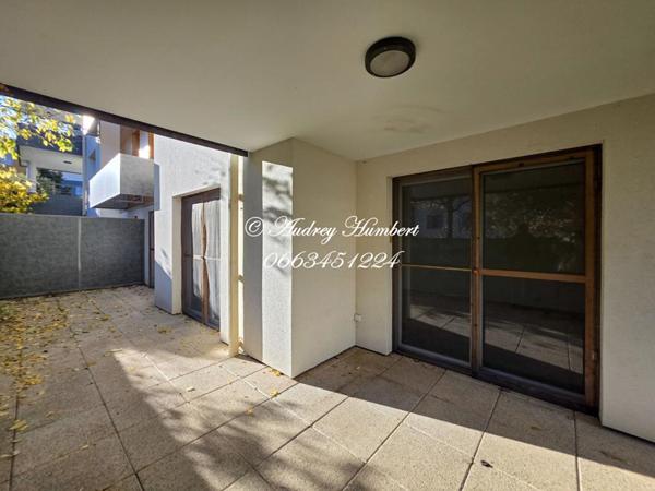 EXCLUSIVITE, En RDC de la résidence "Le Parc Gabriel" BEL APPARTEMENT T3 DE 67 M²  avec jardin, garage et terrasse