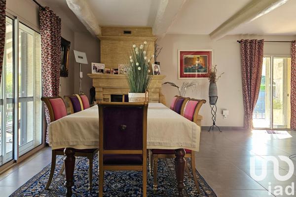 Maison à vendre 9 pièces 220 m² Arles