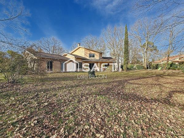 Maison familiale de 166 m² avec superbe terrain et piscine à Cestas
