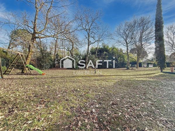 Maison familiale de 166 m² avec superbe terrain et piscine à Cestas