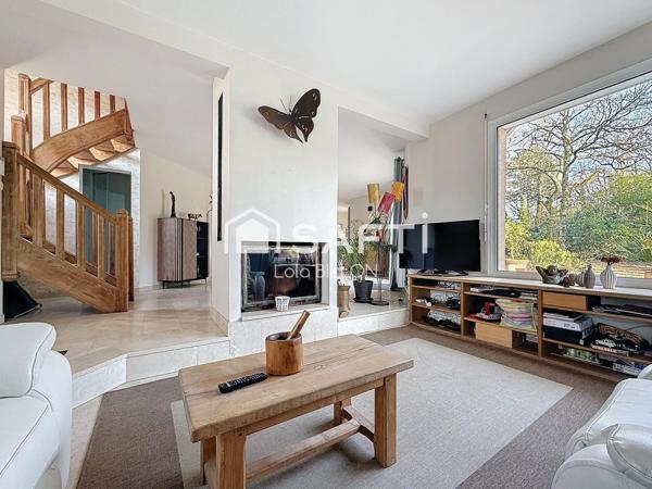 Maison familiale de 166 m² avec superbe terrain et piscine à Cestas