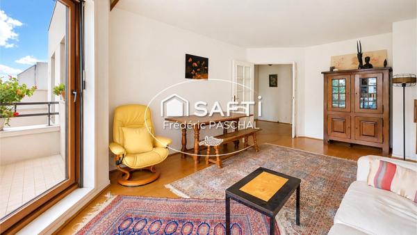 Appartement 54 m² - Balcon / Cave / Parking - République