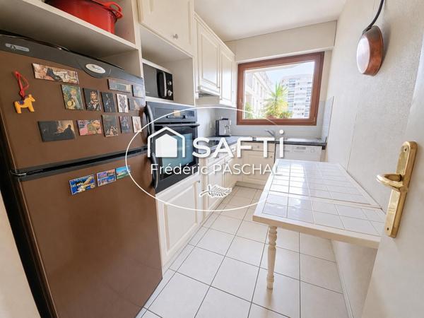 Appartement 54 m² - Balcon / Cave / Parking - République