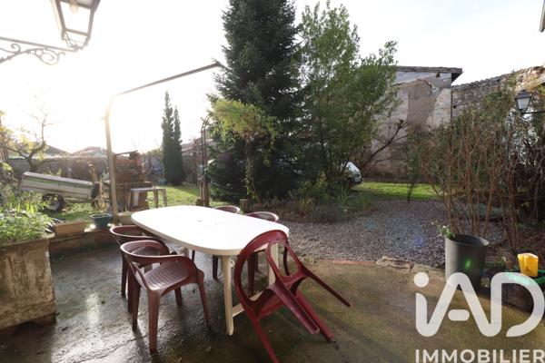 Maison à vendre 6 pièces 238 m² Lezoux
