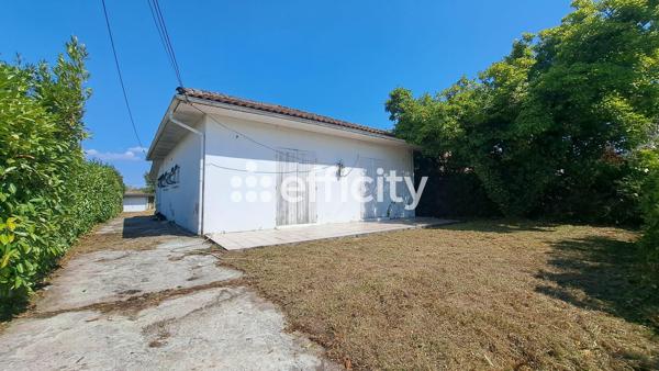 Maison
         4 pièces
        - 105 m² 365 000 € *