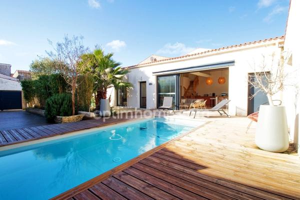 Propriété d'exception au cœur de Dolus-d'Oléron à vendre 9 pièces DOLUS D'OLERON (17)