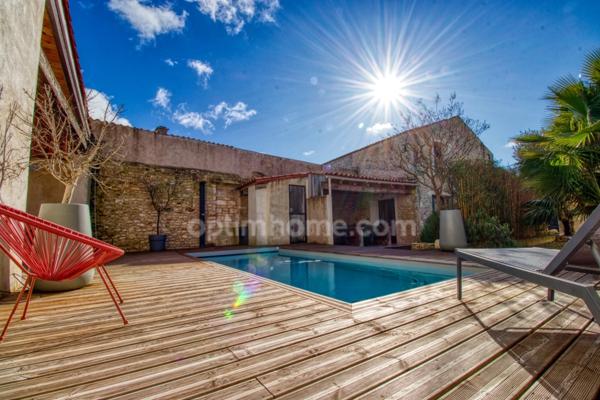 Propriété d'exception au cœur de Dolus-d'Oléron à vendre 9 pièces DOLUS D'OLERON (17)