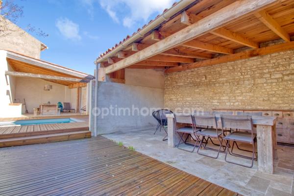 Propriété d'exception au cœur de Dolus-d'Oléron à vendre 9 pièces DOLUS D'OLERON (17)