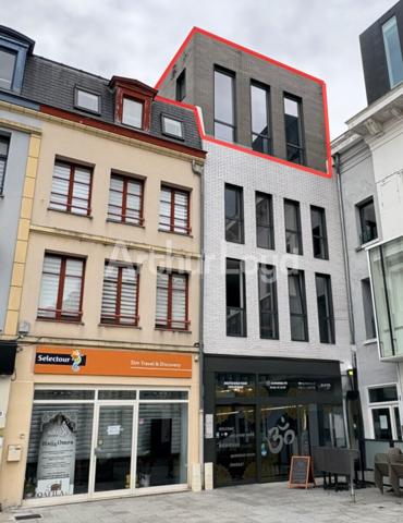 Bureaux à louer à Roubaix centre avec mezzanine et grande luminosité