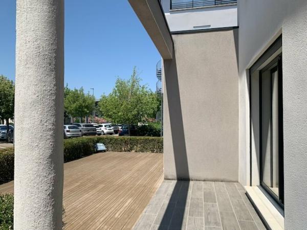 Bureaux à vendre Le Pontet zone commerciale, emplacement stratégique