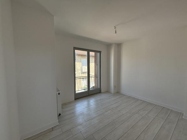 Maison à vendre 86 500 € Sainte-Foy-la-Grande 3 p 78 m² DPE D