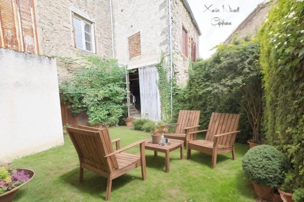 Maison à vendre 10 pièces SAINT SERNIN DU PLAIN (71)
