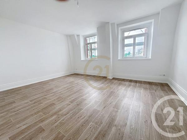 Appartement T5 à vendre  5 pièces - 90 m 2   BELFORT  - 90