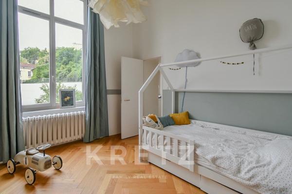 Duplex d’architecte avec jardin