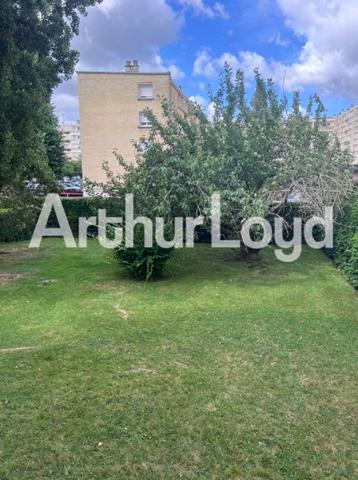 Local commercial / Bureaux - 100 m²