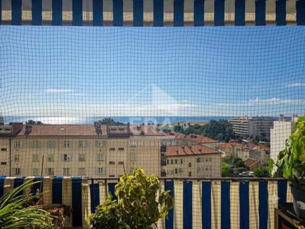 Nice Ouest / Arénas / 3p 57m2 / Rénové / Vue mer
