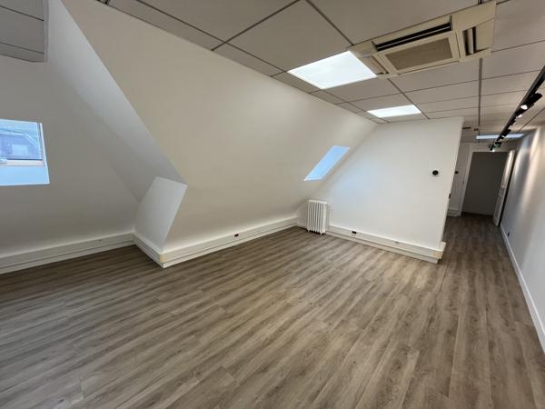 Bureaux rationnels - loyer attractif Paris 17 - Arc de Triomphe - Etoile Ligne 1, 2 et 6 et RERA