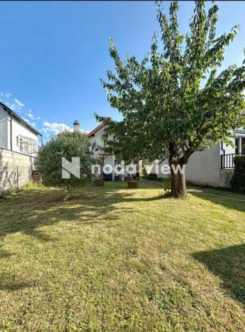 Maison à rénover, non mitoyenne et idéalement située