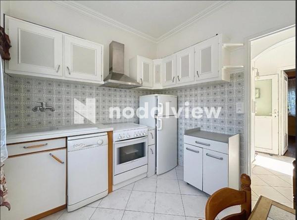 Maison à rénover, non mitoyenne et idéalement située