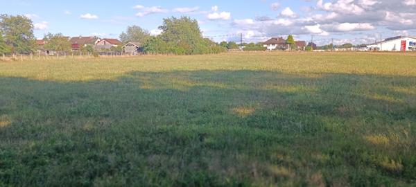 Terrain constructible.  9159 M2 m2 luxeuil