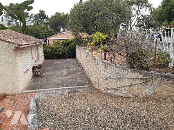 Maison vue - 2 niveaux- 2 logt - 803 m2- restanques