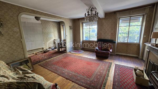 Immeuble mixte de 705 m²