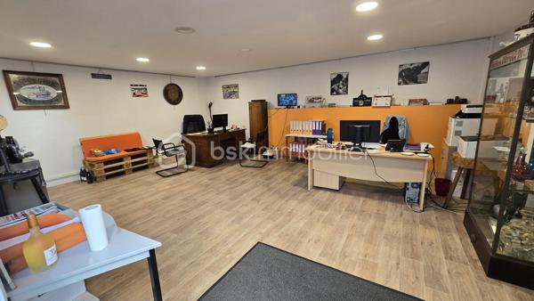 Immeuble mixte de 705 m²