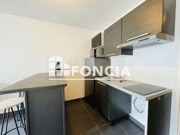 Location Studio 32 m² - AVENUE AMIRALDEVELUY Toulon 83100