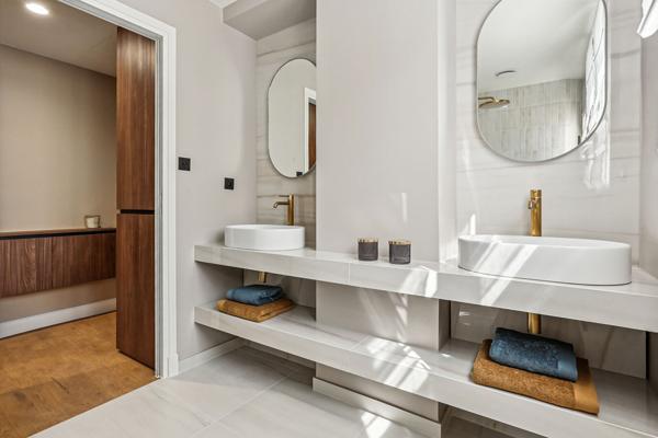 Paris 8ème - Les Jardins de Friedland - Calme - 3 pièces - Refait à neuf