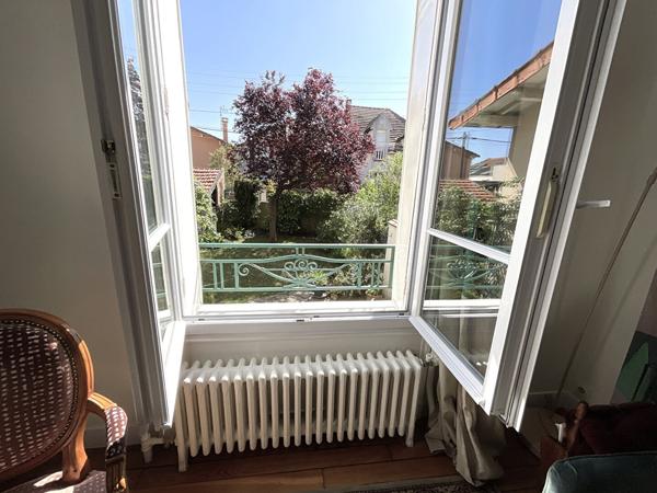 Meulière Houilles Quartier Poste à 10min gare / 5 ch / 2 SDB / Sous-sol / Garage/ Jardin