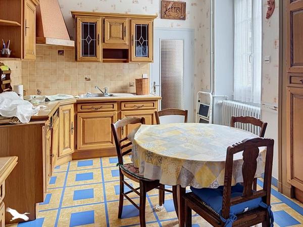 Maison à vendre 161 250 € Argenton-sur-Creuse 6 p 130 m² DPE D