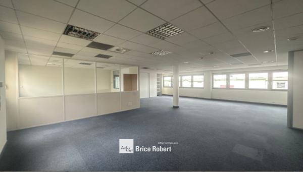 Bureaux à louer Chassieu divisibles à partir de 130 m² près rocade