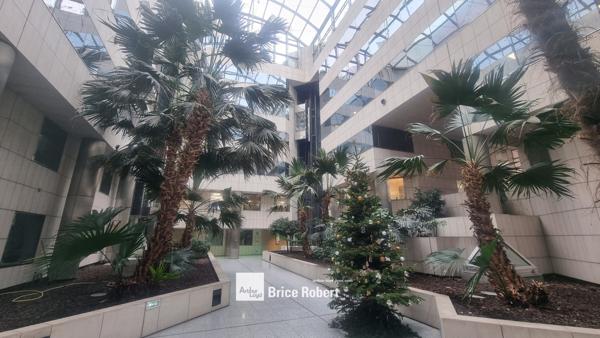 Bureaux à louer à Lyon bureaux lumineux au cœur de la Part Dieu