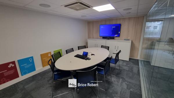 Bureaux à louer à Lyon bureaux lumineux au cœur de la Part Dieu