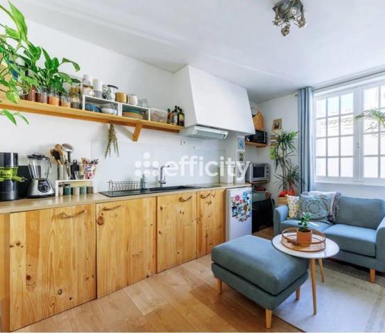 Appartement
         2 pièces
        - 27 m² 143 000 € *