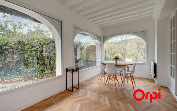 Appartement à vendre    5 pièces • 174 m2 Vaugneray