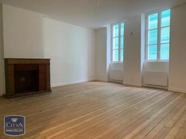 Appartement à louer 1 pièce 46.46m² Mâcon (71000)
