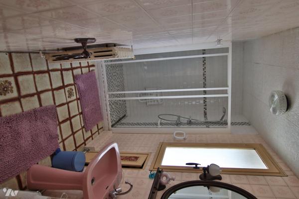 A vendre à Montereau, maison de ville de 165 m² sur deux étages, 6 pièces dont 4 chambres, sous-sol.