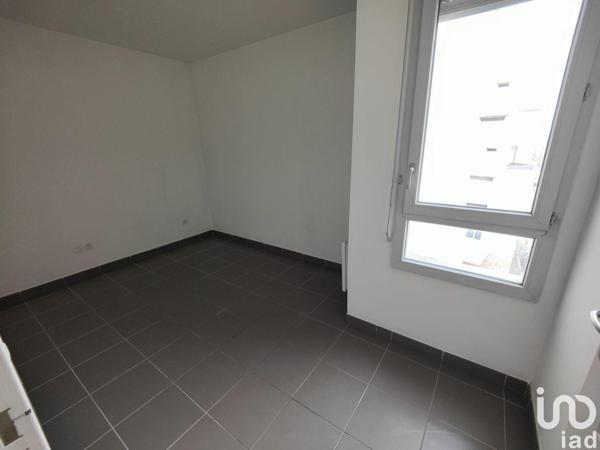 Location appartement 3 pièces 50 m² Marseille 3